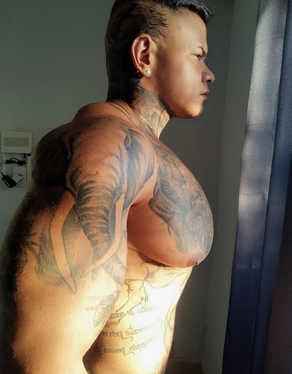 Chest + chest = 🍼🍼onlyfans.com/princeaugustu1…