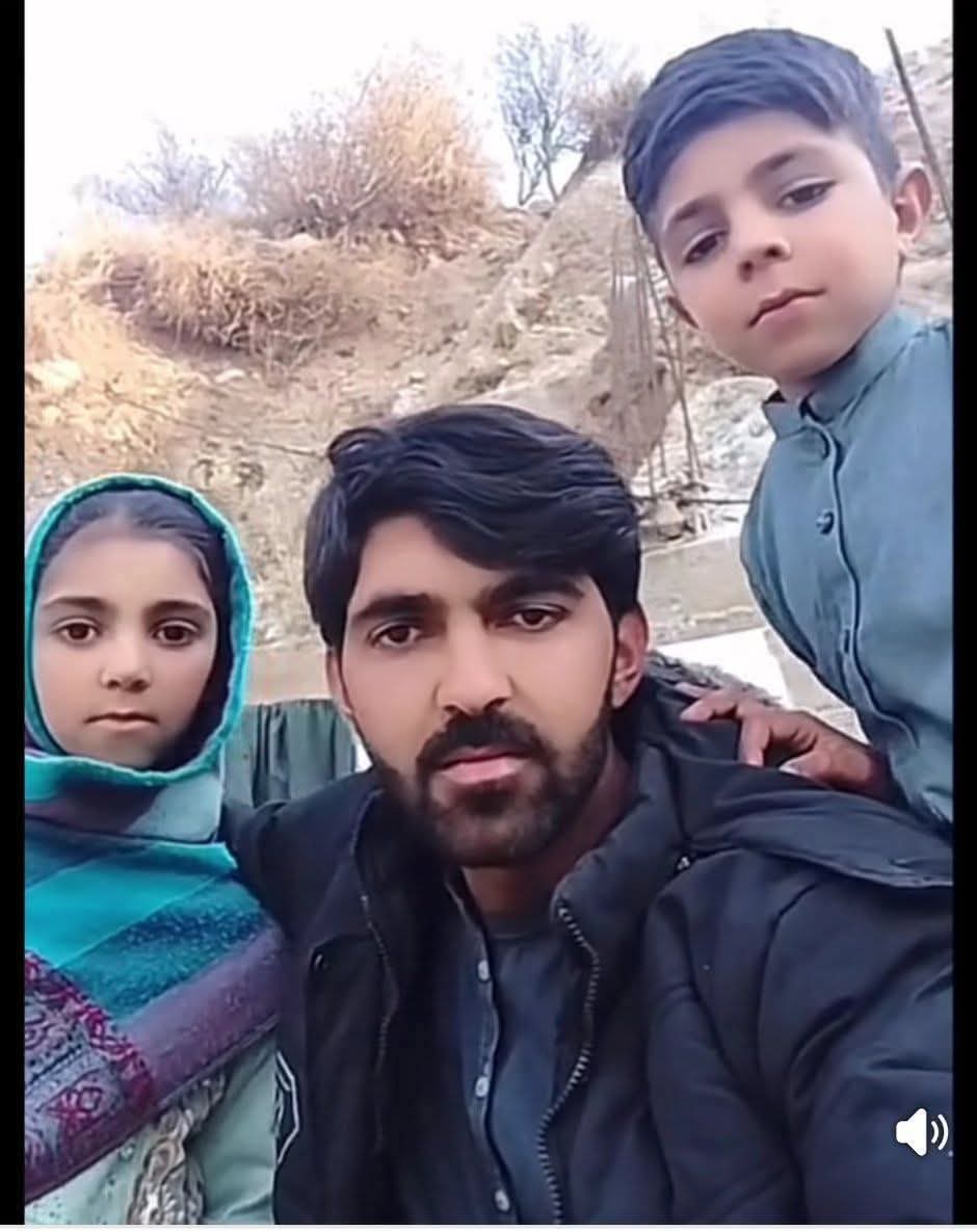 aamadmiajk's tweet image. مظفرآباد شہید ہونے والا نوجوان پانچ بچوں کا باپ تھا اللّٰہ صبر جمیل عطا فرمائے آمین 🤲💔😭
#AwamiActionCommittee   #RightsMovementAJK