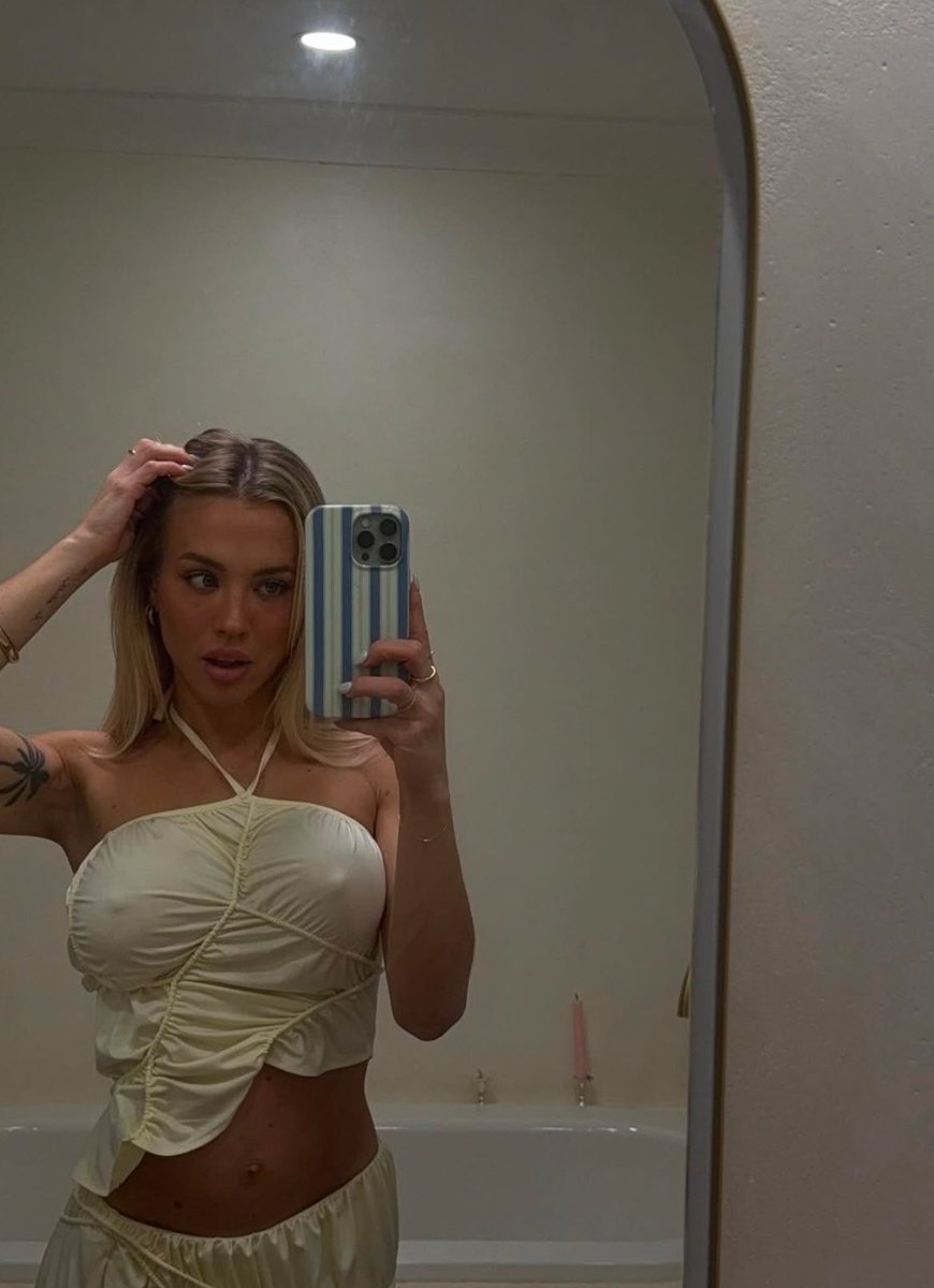 amyevanbillion0's tweet photo. https://t.co/FvGiLjUbFX
