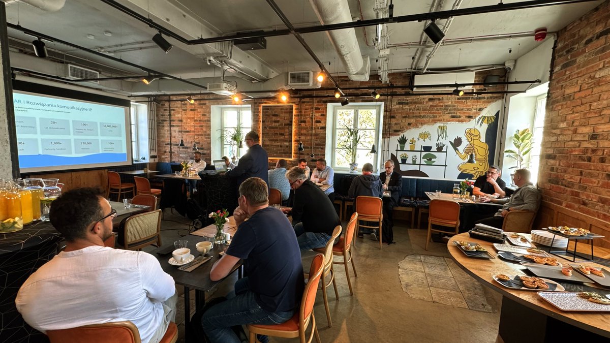 dinstar_voip's tweet photo. We’re thrilled to share the success of the Tech Breakfast hosted by our key partner in Poland, ACNET, on September 24th in Warsaw!

Drawing 30 representatives, the event served as a dynamic platform to showcase Dinstar’s innovative communication solutions.
#TechBreakfast https://t.co/20Ba3RVuhg