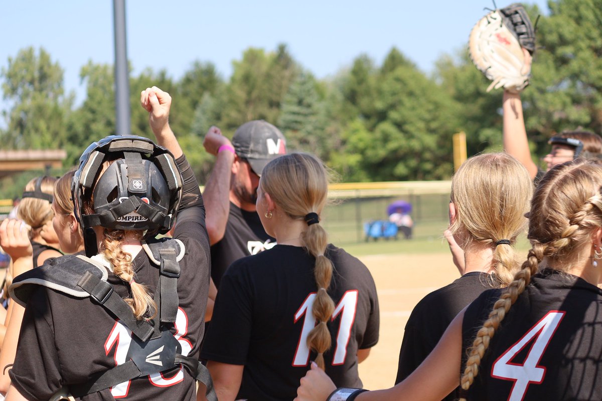 Madappleallen's tweet photo. 2 tournaments and 2nd top 3 finish! 2nd place this weekend! Competed up in the HSO division and were the only 16U team along with 6 18u teams. Lead the tournament in runs earned per game and had lowest runs allowed per game. Next stop Indy Sports Park Oct 5!  #madapple16uallen https://t.co/i8O6tiLi9E