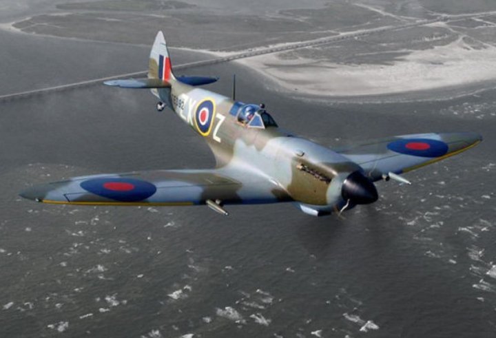 Retromania4ever's tweet image. 🇬🇧 Supermarine #Spitfire