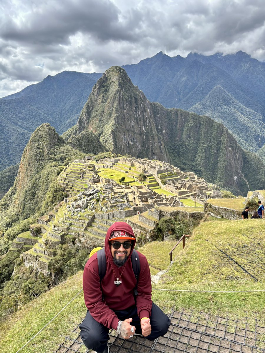 AlexBFlores's tweet photo. 🇵🇪Ya conozco otra maravilla del mundo. Un lugar de grado ceremonial, imperial, astral… Simplemente fuera de serie. #MachuPicchu #MaravillaDelMundo #Perú https://t.co/idTYcer6Vh