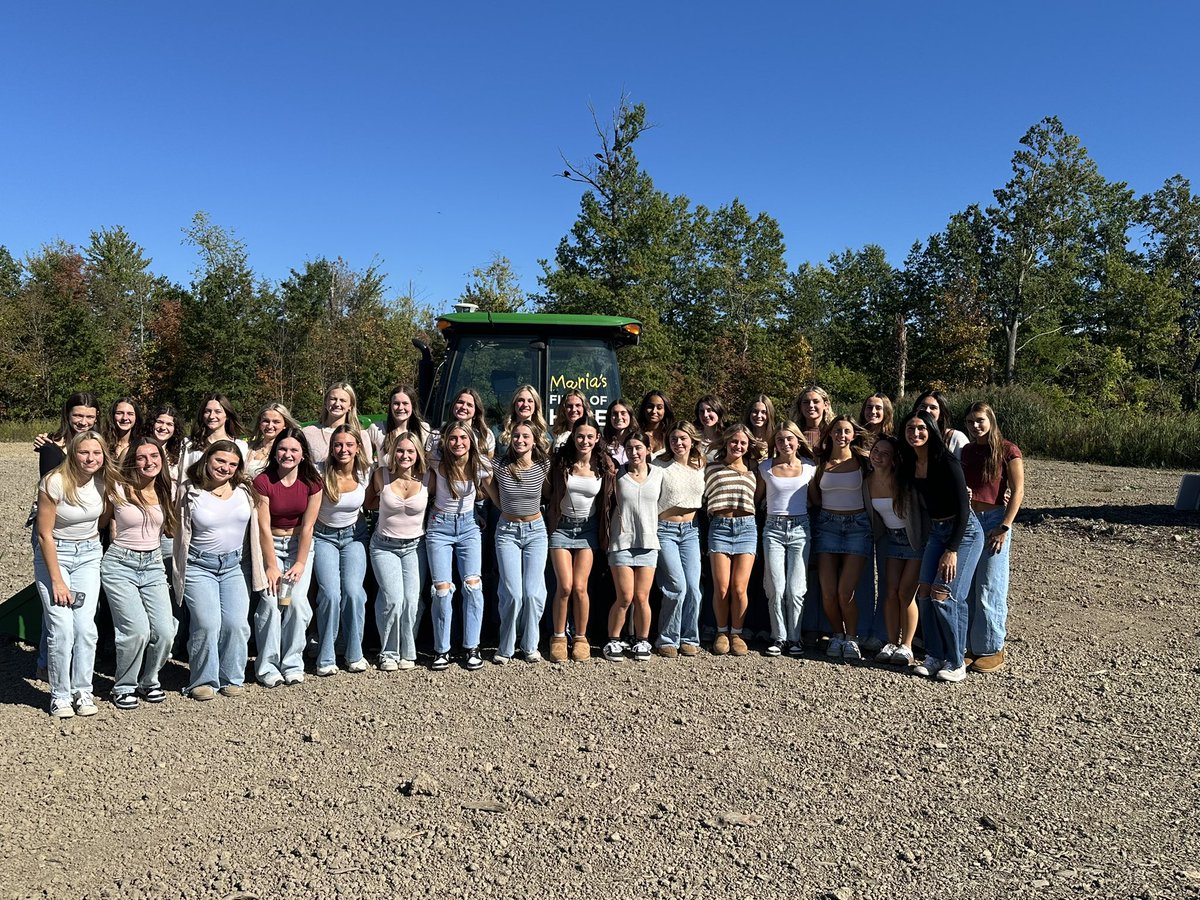 ofvolleyball's tweet photo. Our players got to explore Maria’s #fieldofhope today, which was very powerful. We are blessed! Afterwards we headed to Mitchell’s for dessert before team dinner. Back at it tomorrow to start the final two weeks of the regular season! https://t.co/4OXFDMOWTL