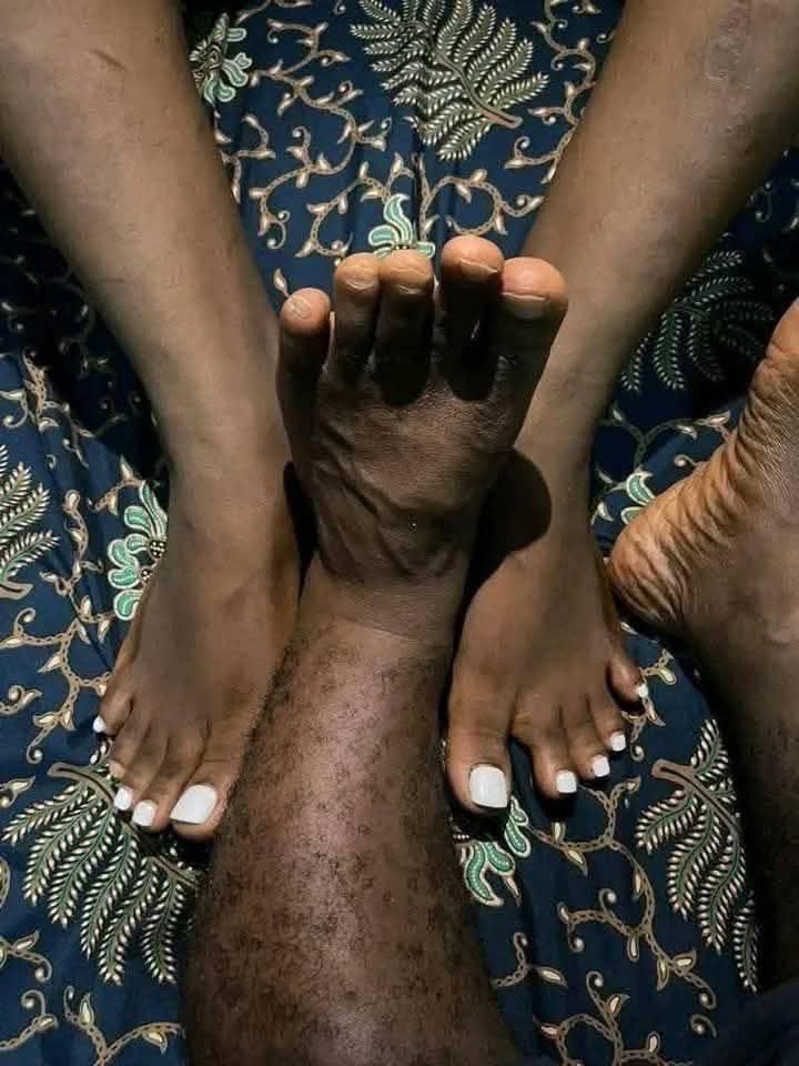 Mayracodes7's tweet photo. @MarekaMalili Watu wenye foot fupi https://t.co/1WUoupLEq5