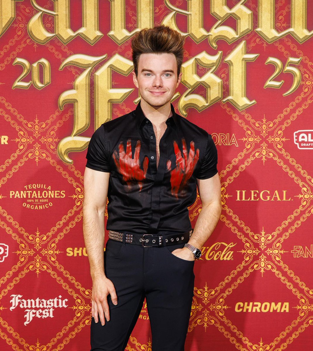ColferEffect's tweet photo. @chriscolfer ! First &amp; foremost cos it would be a dream come true for him &amp; he deserves that moment! Also cos he is 1 of the nicest people I've ever had the privilege of meeting &amp; he has the intelligence, kindness, &amp; wit &amp; charm to win them over within minutes of meeting them. https://t.co/aNOGcfMYYs