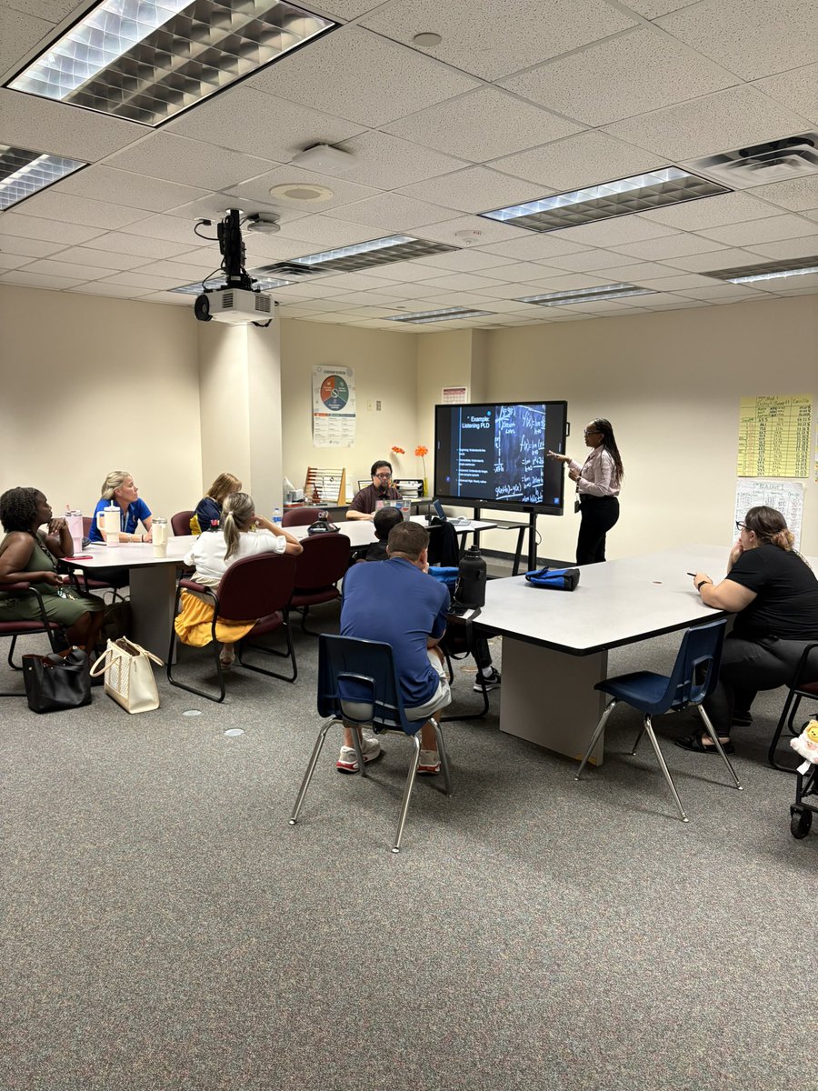 TES_Spring's tweet image. Learning together, leading together! Our TES teachers are growing strong through Professional Learning Communities (PLMs): ELPS, RTI, Exit Tickets, and Writable. We are sharpening tools to empower every scholar. #OneVisionOneVoiceOnePack @SpringISD @jasonldavila @DayTyme5