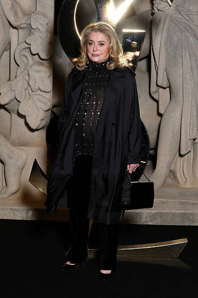 FranccesLucca's tweet image. Catherine Deneuve. YSL 2025 #fwp .