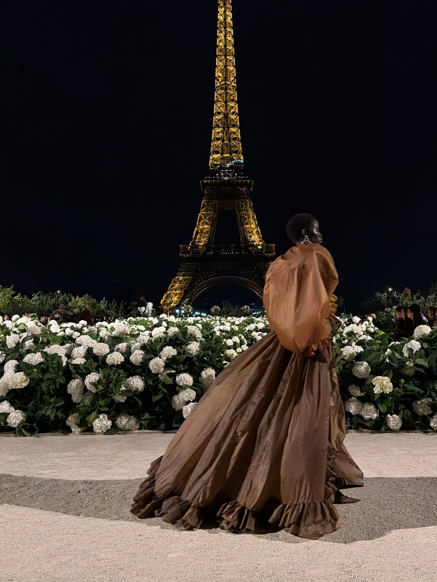 bryanboy's tweet image. An absolutely brilliant YSL show by Anthony Vaccarello