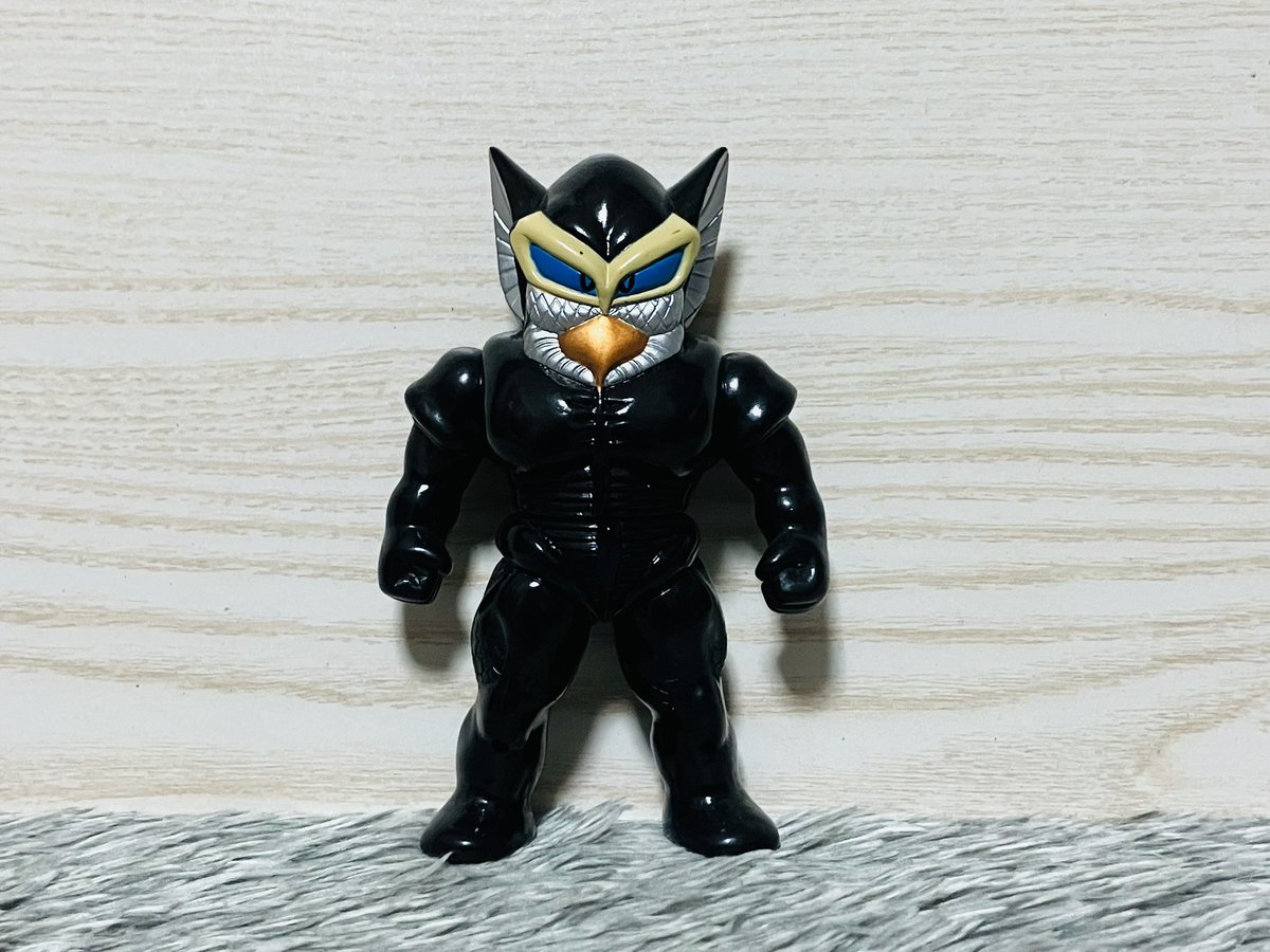 ウルトラマン超闘士激伝より「メフィラス大魔王」です。 本来は争いを