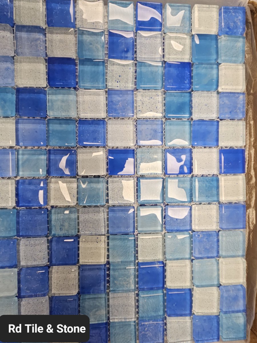 rdtiles11's tweet photo. 🏊‍♂️New Pool Mosaics!
Make your pool stand out with these stunning blue-toned designs.
Available now at RD Tile &amp; Stone
.
.
#pooltile 
#mosaicart 
#interiordesign
#homestead 
#redlands 
#floridacity 
#rdtileandstone https://t.co/LYPoRwUNaT