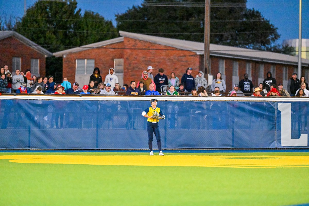 Lion_Softball's tweet photo. Tickets for the fall game against Oklahoma on October 7 go on sale tomorrow, guarantee your seat by purchasing a season ticket today! #HailET 

🎟️: https://t.co/Hsb4ncMewc https://t.co/W25U0NVnNF