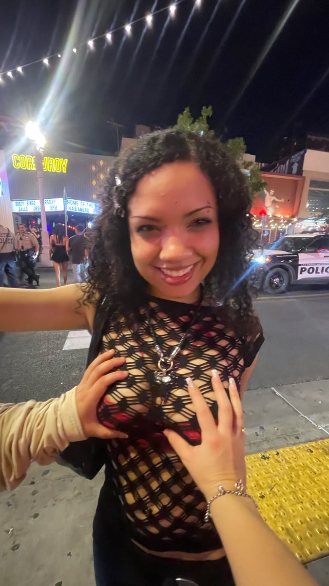 ElenaaMorenaa tweet media