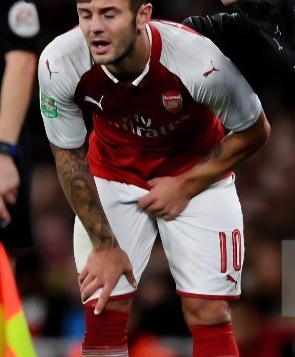 GrabBulge's tweet image. Jack Wilshere bulge grab