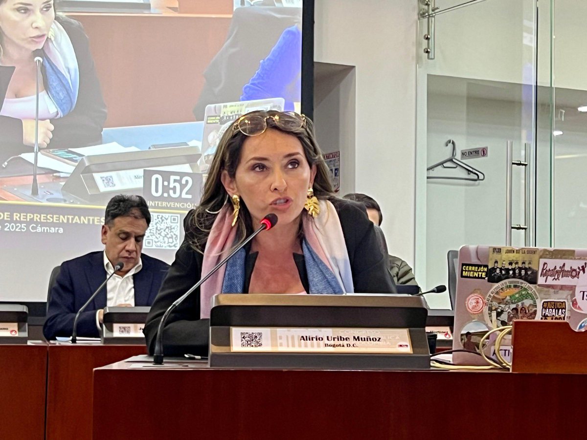 #DerechosHumanosyEmpresas

“Los mecanismos existentes han mostrado ineficacia para garantizar justicia. Por eso, esta ley debe asegurar una reparación integral, más allá de lo indemnizatorio, tal como lo exigen comunidades indígenas, afro y campesinas en distintos escenarios