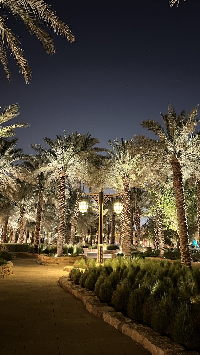 18_fa2 tweet picture
