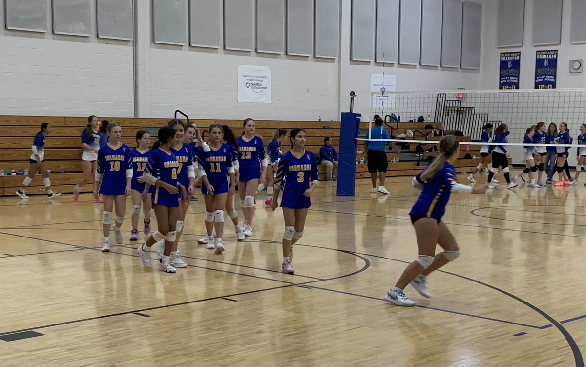 7th grade gets the win in 2! Way to go ladies! 🏐🐾