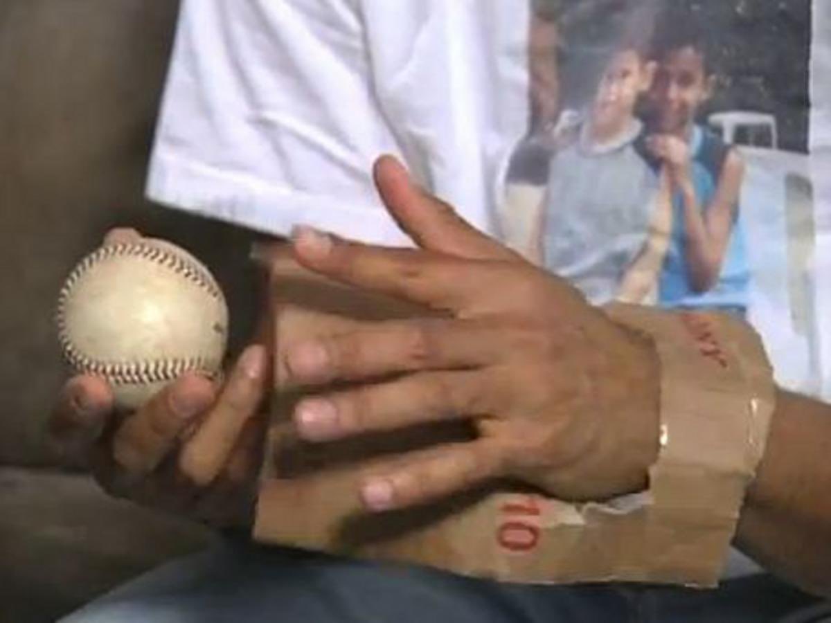 Pretty common to hear athletes say, “If I had access to the same equipment, facilities, etc. as pros, I’d be a pro.”

Those pros were once amateurs who likely didn’t have access to high-level coaching or facilities. 

Mariano Rivera used a cardboard glove. Puts things into