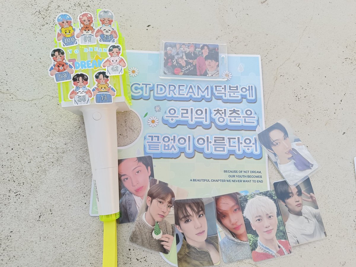camindreams's tweet photo. as the banner says.. "because of them, our youth becomes a beautiful chapter we never want to end" 🥹🌟 until next time ^•^

#TDS4inJAKARTA
#THEDREAMSHOW4_JAKARTA_DAY2
#NCTDREAM_THEDREAMSHOW4_JAKARTA https://t.co/WsgwScfocH