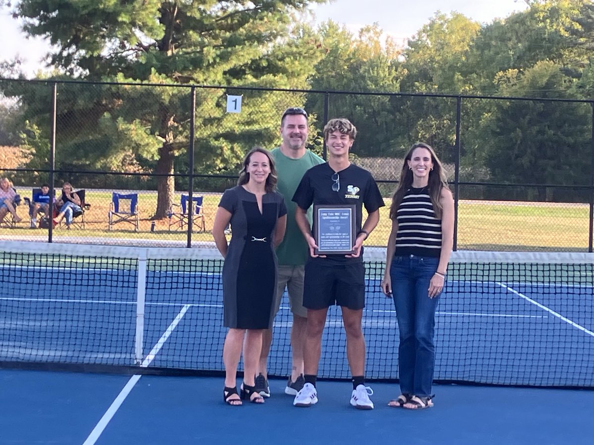 Brock Skinner, South Vermillion senior, wins the 2025 Terry Field WRC Sportsmanship Award.  Congratulations to Brock and his family for this prestigious award.