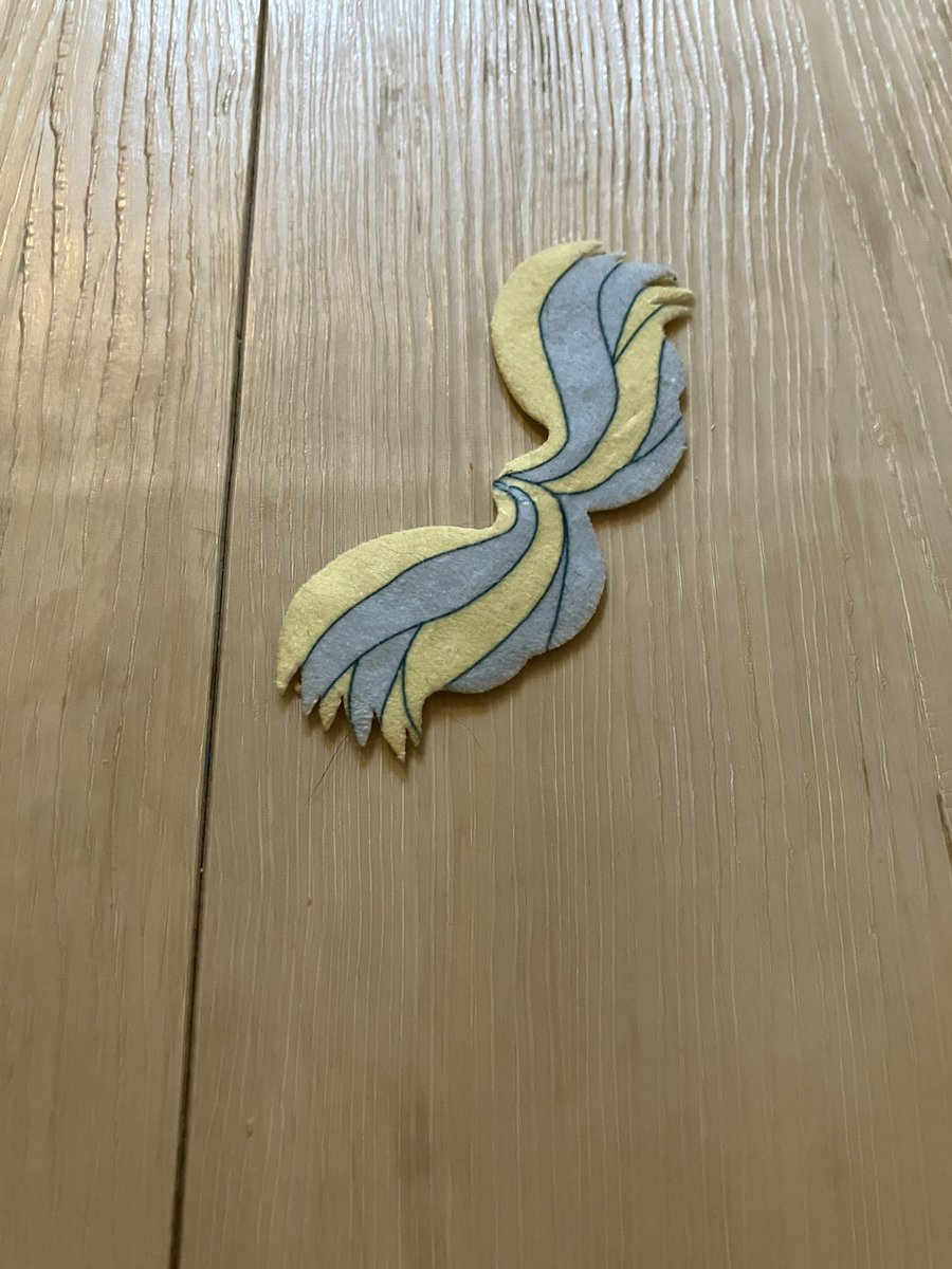 ymdchocoa's tweet image. 旦那が何か不思議がってたけど、多分竜胆です