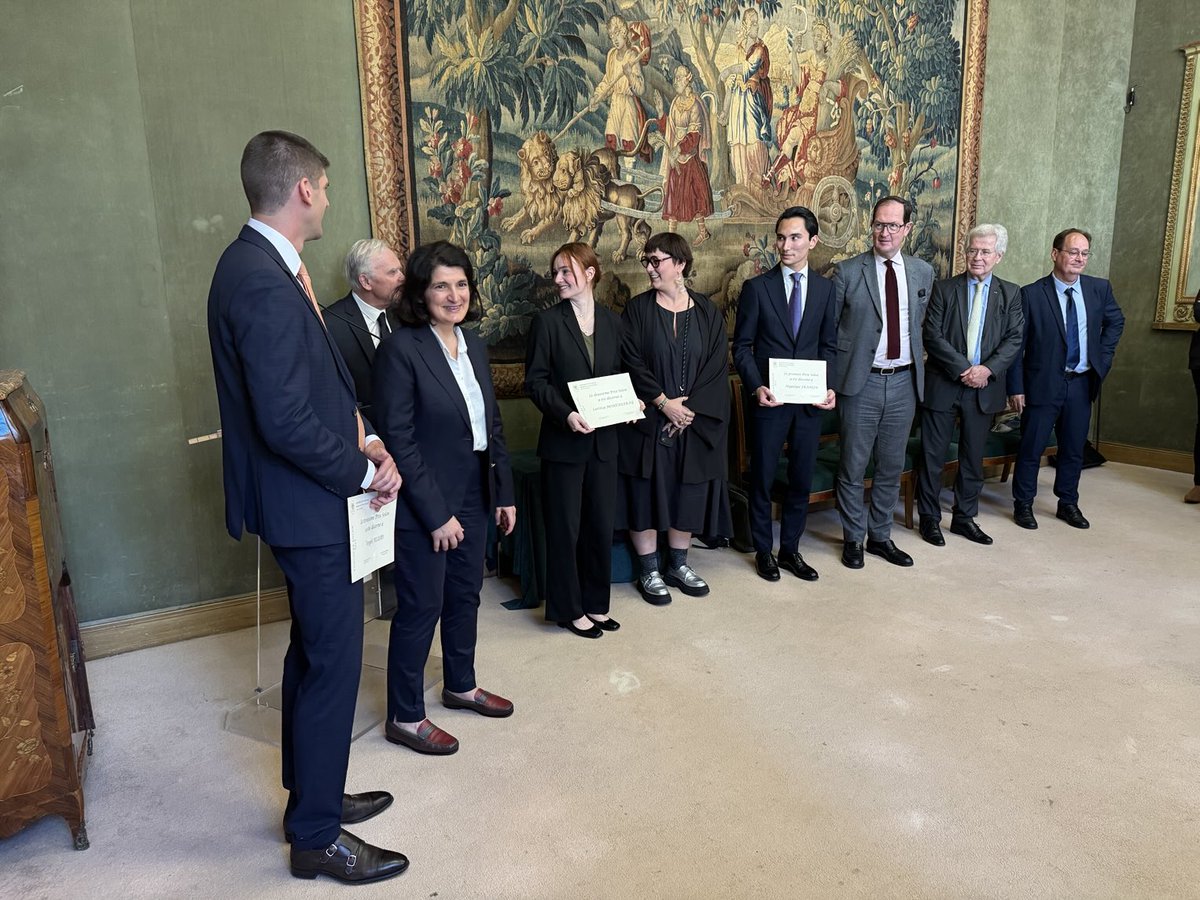 Félicitations aux lauréats de l’épreuve 2024 qui ont reçu leur diplôme aujourd’hui à l’⁦<a href="/ASMP_officiel/">Académie des sciences morales et politiques</a>⁩ !
