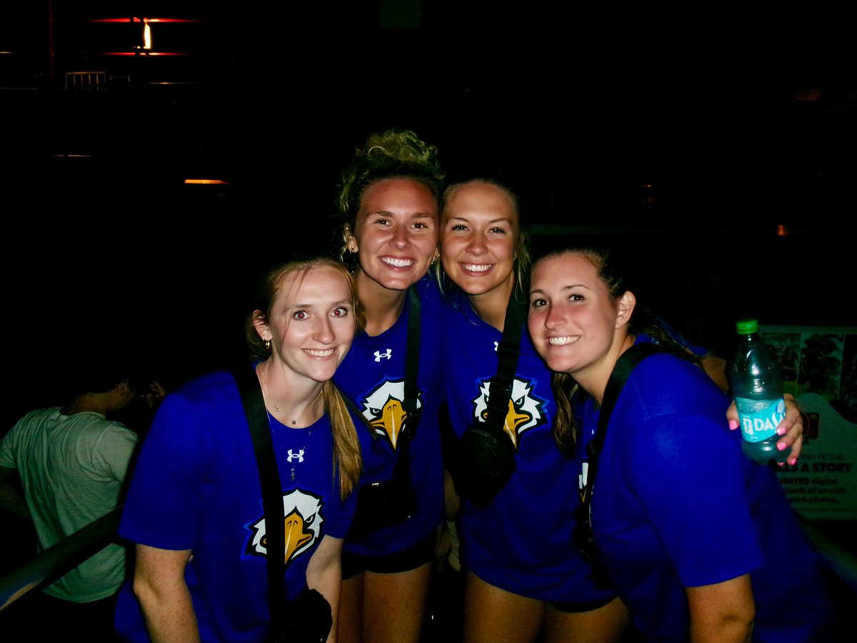 MSUEaglesWBB's tweet photo. Laughs ➕ coasters ➕ the crew = best day ever💙🎢👻 https://t.co/gDqHvAk3Il
