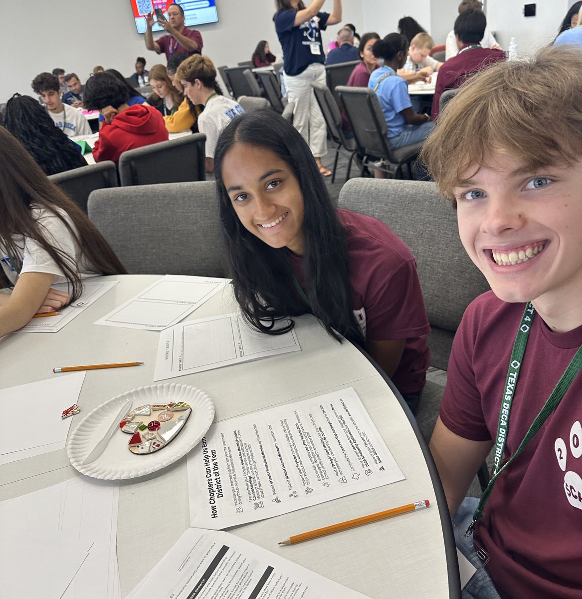 jadirabernal's tweet photo. SCHS DECA represented well at the District 4 Fall Leadership Conference! Our officers received leadership training, did community service, and Rhea was named Member of the Month! 🤩🔷🐾

Shout out to the awesome group of Humble ISD DECA advisors that I get to collaborate with! https://t.co/Ubb2xcYDXD