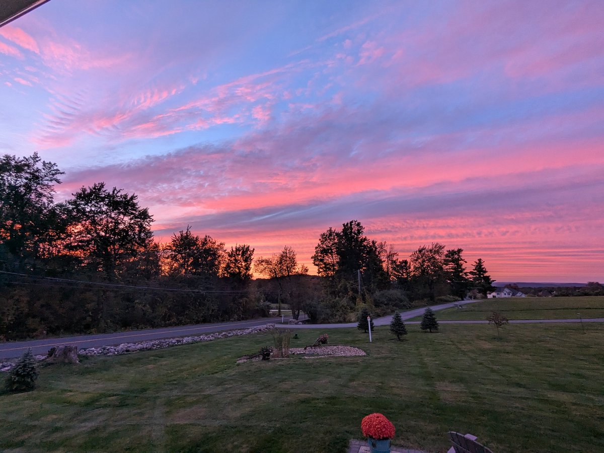 Beautiful sunset this evening as seen from Burlington CT