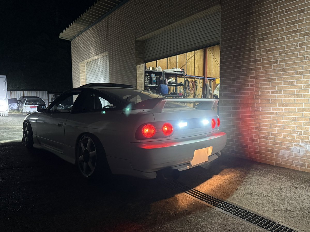 dragon_ash_mk's tweet photo. スモール、ヘッドライト、バックランプ
LEDにしました
夜の運転が快適になりました😊 https://t.co/h2e1wxie9I