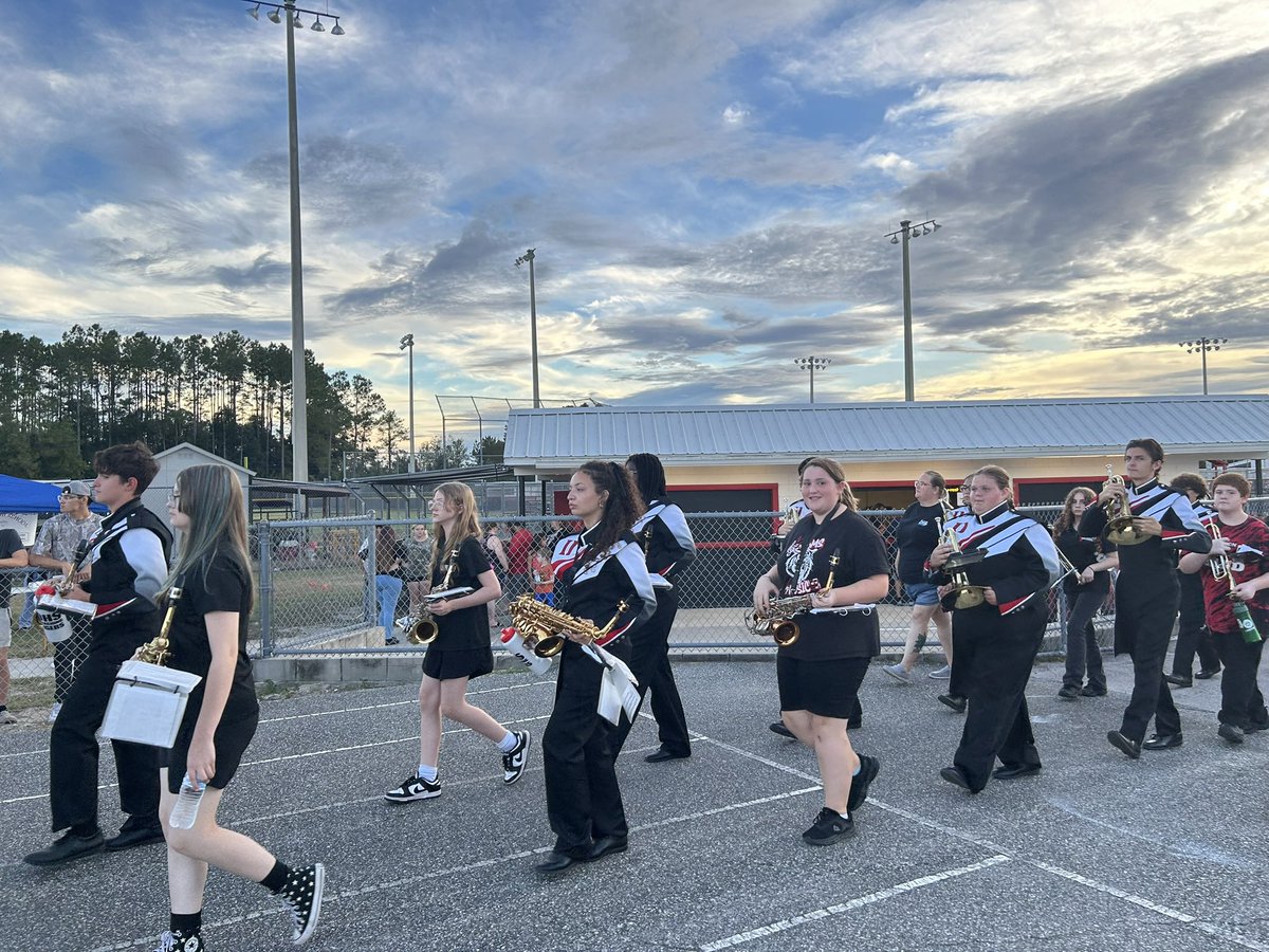 Dunnellon Middle School tweet media