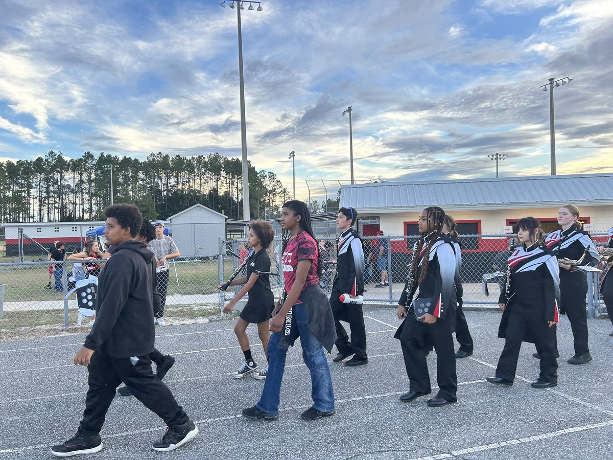 Dunnellon Middle School tweet media