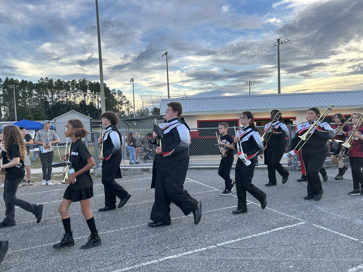 Dunnellon Middle School tweet media