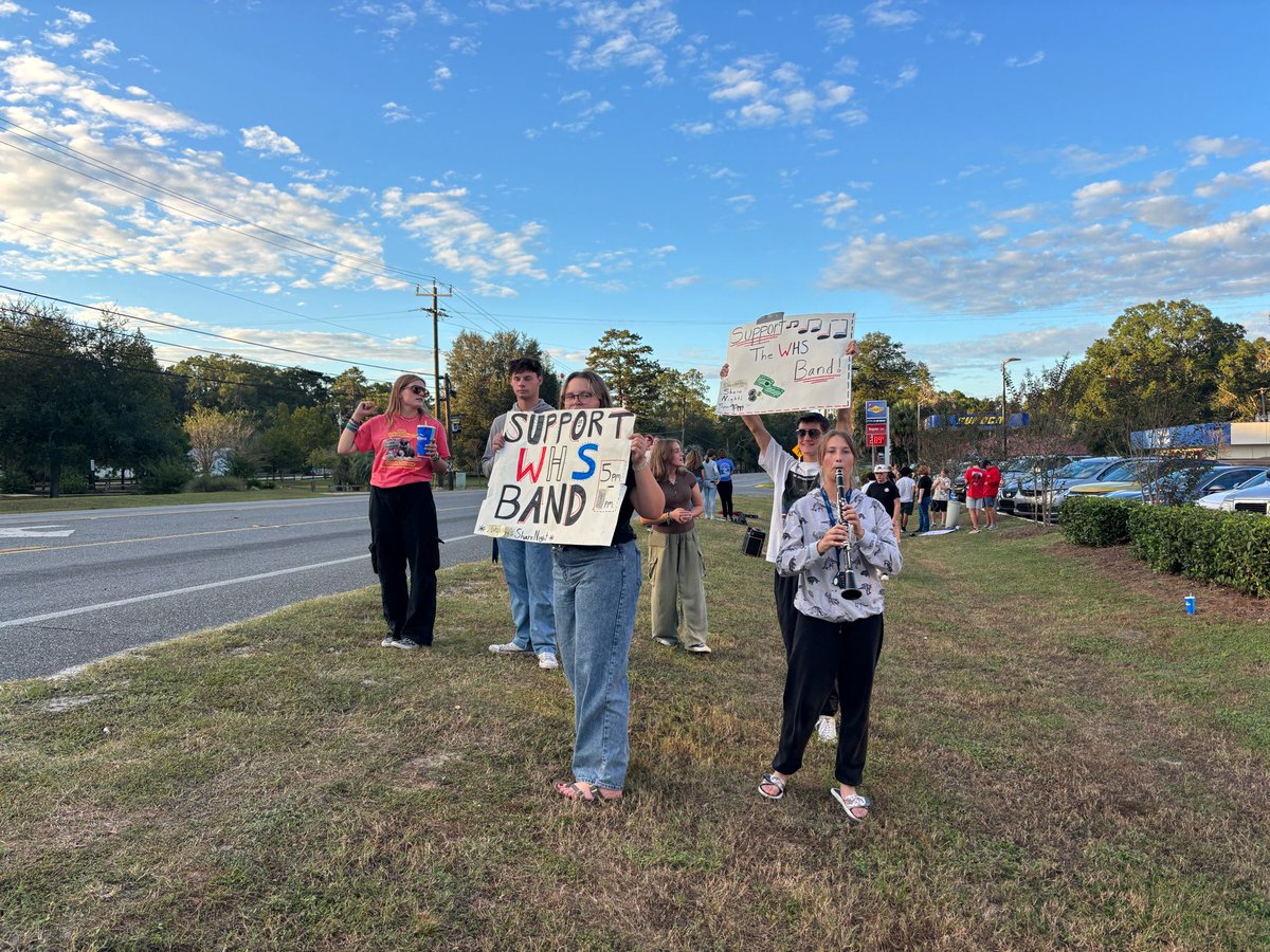 Serena_Davanzo's tweet photo. Had to support the War Eagle Band today at their fundraiser at Dairy Queen in Crawfordville! If you’re hungry go over and support! https://t.co/P00hphT1GC