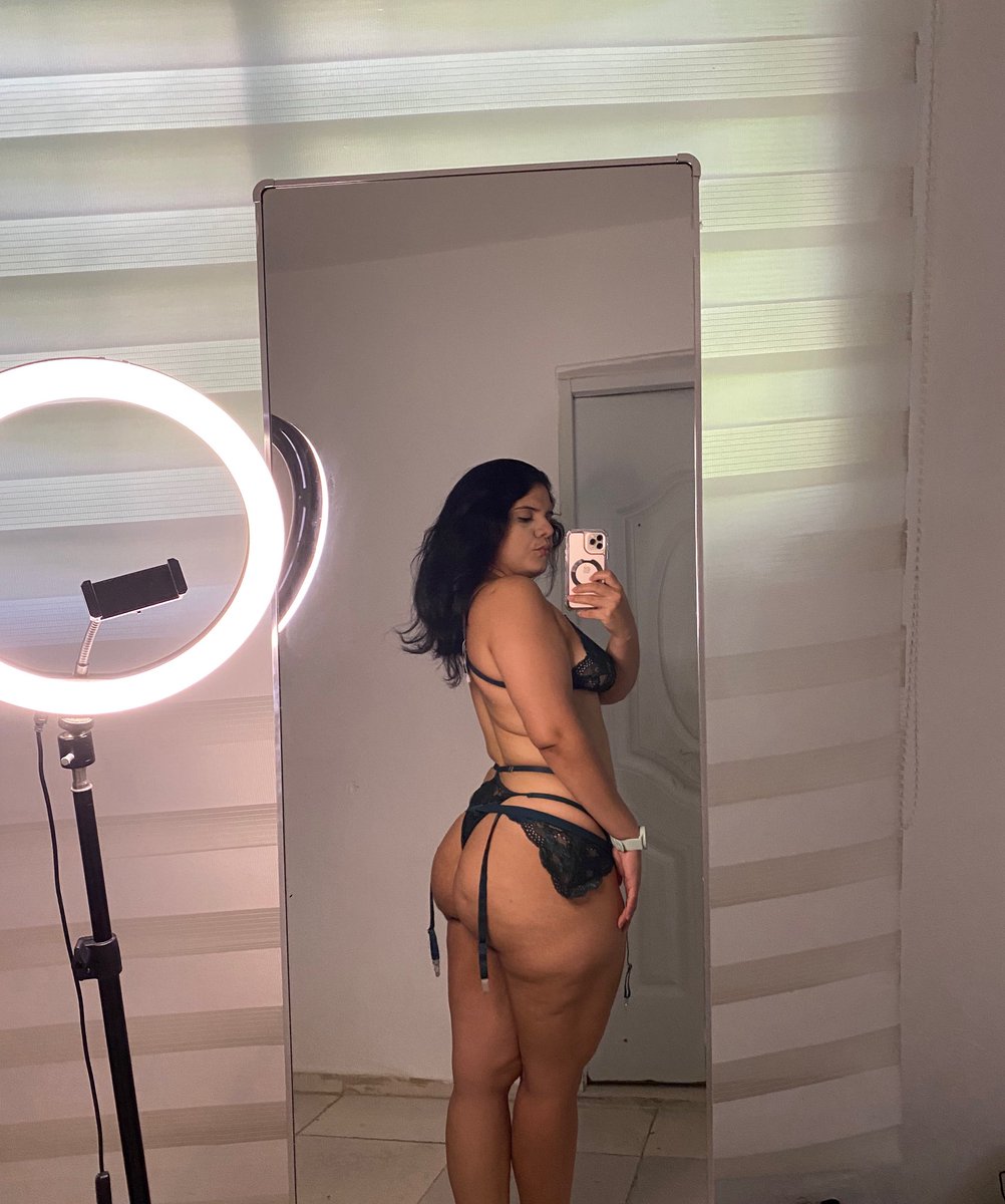 #culona 
#OnlyFans 
#feetfetısh 
#gordita 
#tetasgrandes
#aureolagrande