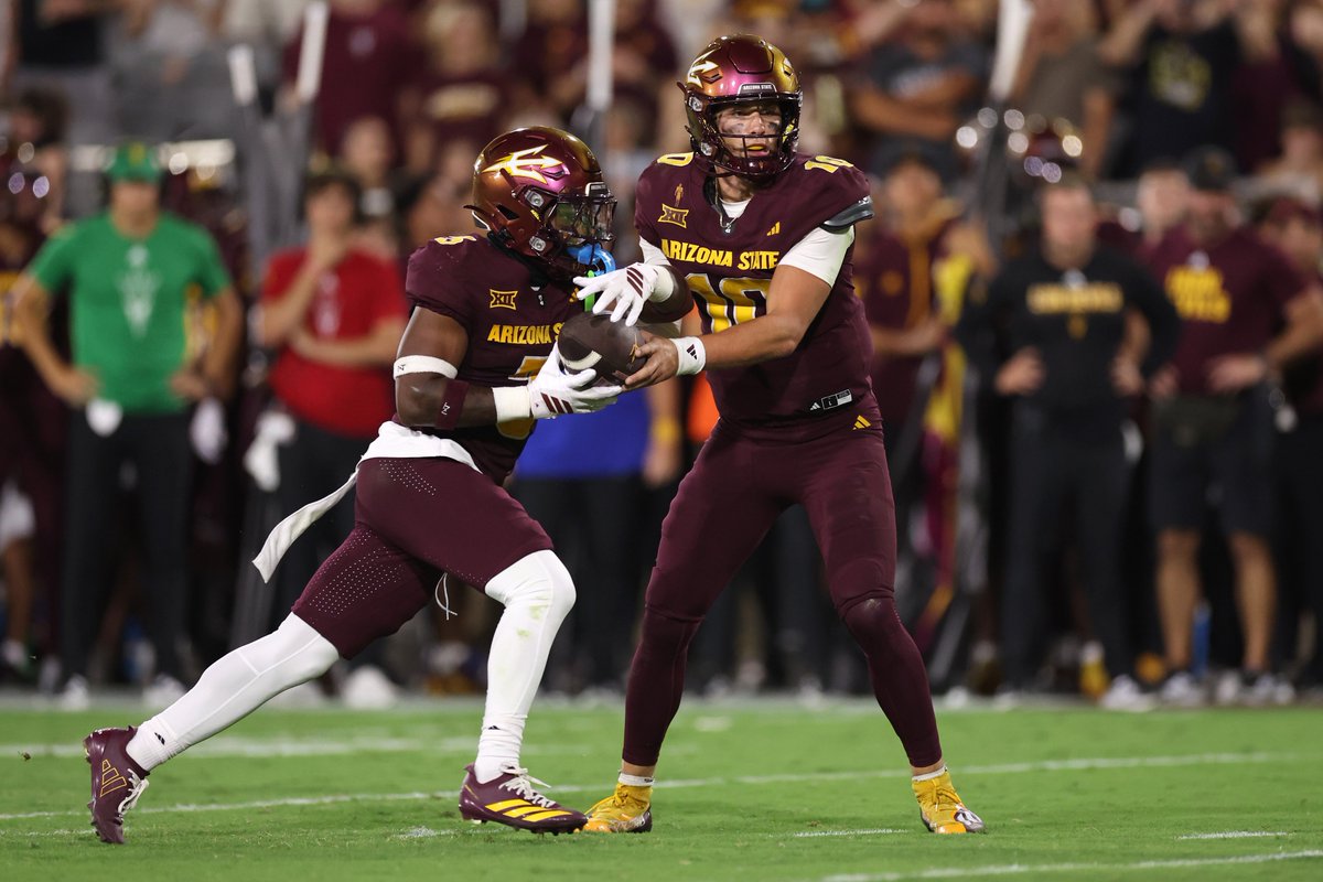 Big 12 Leaders in 10+ Yard Runs:
𝟭) 𝗦𝗮𝗺 𝗟𝗲𝗮𝘃𝗶𝘁𝘁: 𝟭𝟲
𝟮) 𝗥𝗮𝗹𝗲𝗲𝗸 𝗕𝗿𝗼𝘄𝗻: 𝟭𝟱
3) Bryson Washington: 13
     LJ Martin: 13