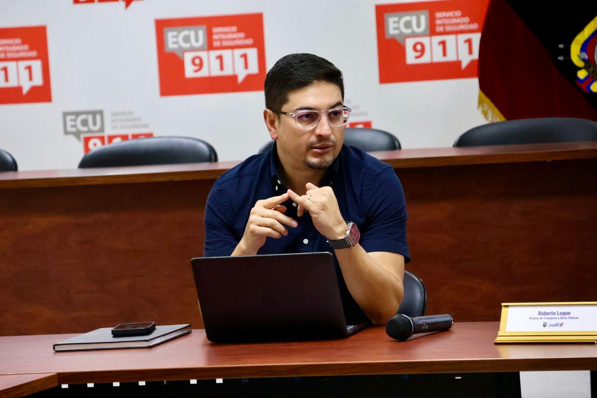 ANT_ECUADOR's tweet photo. #AGENDA 📍Hoy en reunión de trabajo en la ciudad de #Guayaquil con representantes del sector del transporte de carga pesada @confetrape y @CATRAPEG_.
En este encuentro, el director ejecutivo @PedroAbrilOK explicó detalladamente el plan de chatarrización, el cual ya está disponible para su implementación. Además, se abordaron temas relacionados con la oferta de créditos a través de @BanEcuadorBP, así como otras medidas compensatorias diseñadas para apoyar a los actores del sector.

Durante la reunión, la máxima autoridad del @MIT_Ecuador consolidó alianzas estrat��gicas que fortalecen la coordinación y la puesta en marcha de todos los acuerdos.

#ANTEnAcción
#ElNuevoEcuador