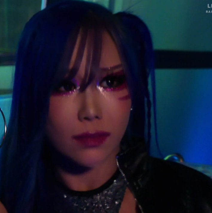 it's getting too much for Kairi someone save her