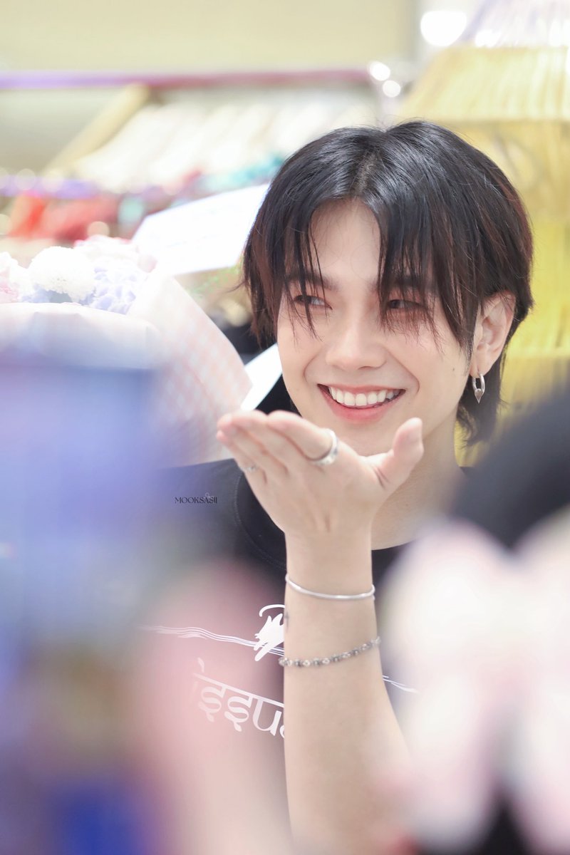BuildSudTrends's tweet photo. ✨NETIZENS ACOTY2025✨

Let’s vote for our Biu 💙

RT/QRT &amp; Reply to vote!

🎯50 RTs = 50 Votes
🎯Comments = Votes

I vote #NETIZENSREPORT #BUILDJAKAPAN for Asian Celebrity of the Year #ACOTY2025 #ACOTY2025BUILDJAKAPAN 
Tag @thenreport @JakeB4rever https://t.co/HMIkLwCdNs