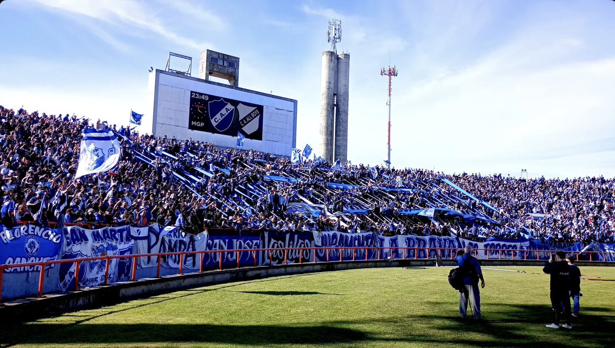 ¿Qué pocos entenderán esta pasión?

👊🏽 Sin importar el resultado, volvimos a demostrar que somos el equipo de la ciudad, una vez más.

#Enlasmalasmuchomás

📸 Fotón de Diego Ariel Berruti que cristaliza los ojos y que eriza la piel.