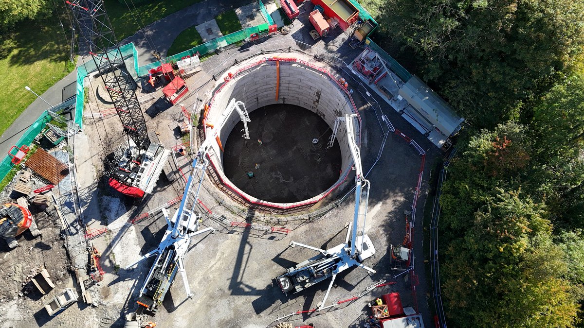 DoneganCivils's tweet photo. We've just completed the concrete base pour at Carr Mill, St Helens. 60t of steel &amp; 500m³ of concrete in one day. A major milestone in delivering @unitedutilities Better Rivers scheme, improving resilience &amp; reducing stormwater spills for local communities &amp; the environment. https://t.co/xwsTwJhSxp