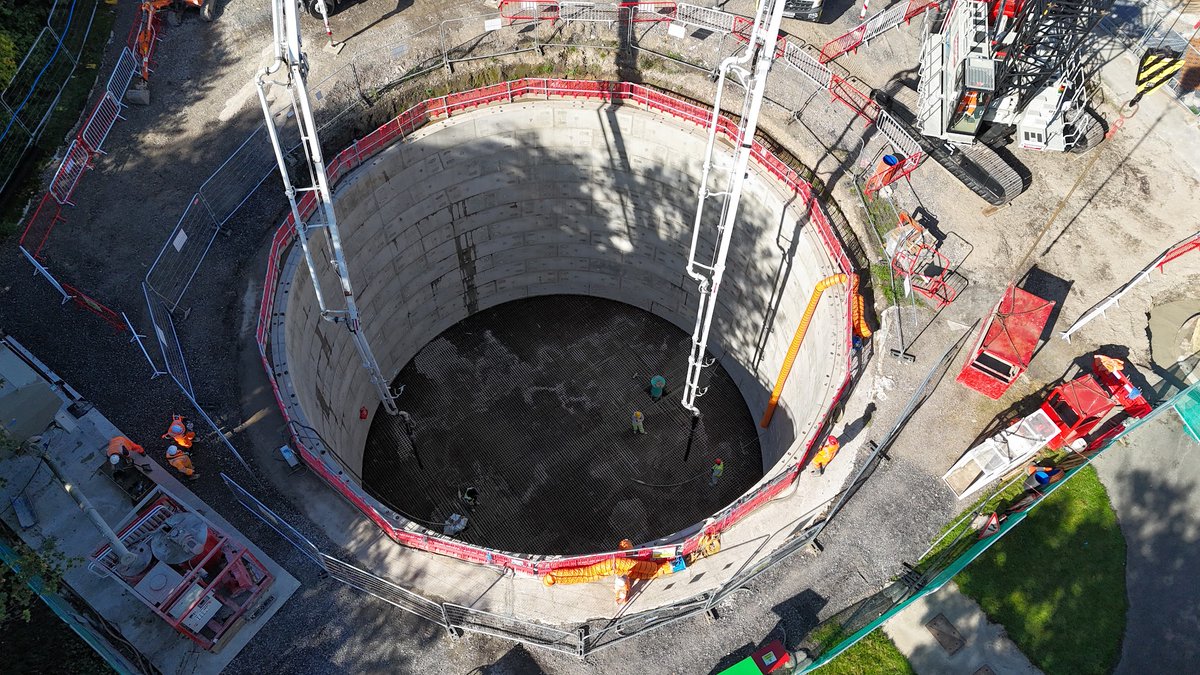 DoneganCivils's tweet photo. We've just completed the concrete base pour at Carr Mill, St Helens. 60t of steel &amp; 500m³ of concrete in one day. A major milestone in delivering @unitedutilities Better Rivers scheme, improving resilience &amp; reducing stormwater spills for local communities &amp; the environment. https://t.co/xwsTwJhSxp