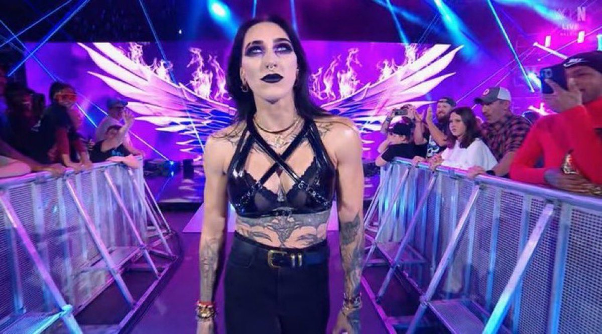 edxth42's tweet image. When @RheaRipley_WWE gets mad 😡 that’s just hot 🫠 #WWERaw #RheaRipley