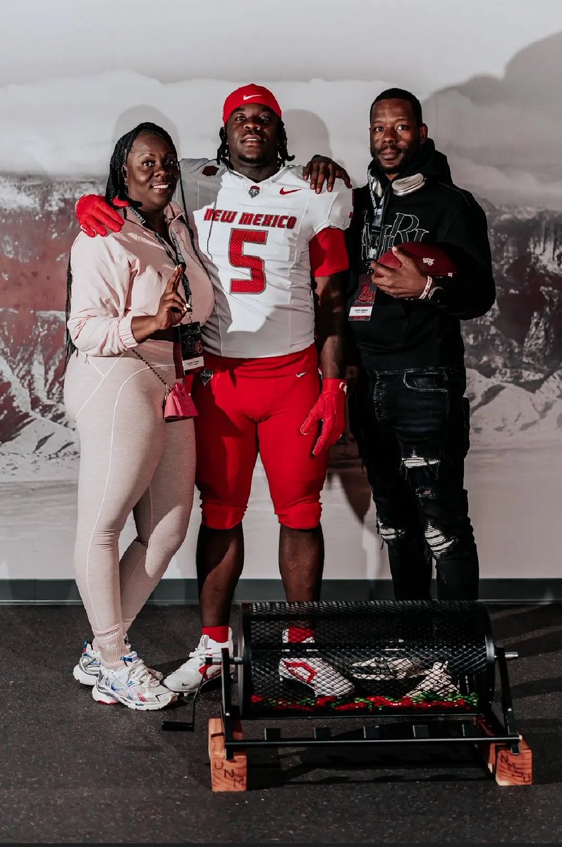 Ajahvea Robinson (@ajahvea1) on Twitter photo Had a great time at New Mexico this weekend ❤️It was a time to remember for sure!! #GoLobos????? <a href="/UNMLoboFB/">New Mexico Football</a> <a href="/DreamU_IndyFB/">Indy CC Football</a> Had a great time at New Mexico this weekend ❤️It was a time to remember for sure!! #GoLobos????? <a href="/UNMLoboFB/">New Mexico Football</a> <a href="/DreamU_IndyFB/">Indy CC Football</a>
