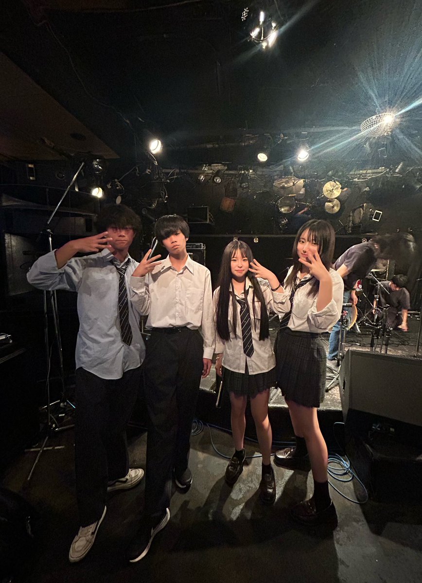9/29 (Mon)
📍吉祥寺シルバーエレファント

初めての外部ライブでした！
これからもっと頑張ります💪
