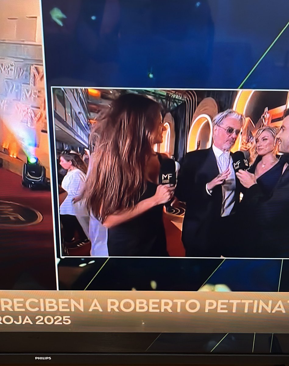 sandrakiona's tweet image. Cuiden un poco a la vieja #martinfierro2025 #momi #NDN