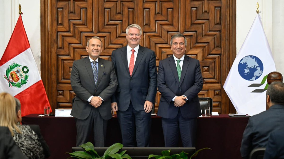 #PerúRumboALaOCDE | En el Palacio de Torre Tagle, se realizó la presentación del Estudio Económico de la OCDE: Perú 2025, el cual contó con la participación del canciller🇵🇪y el secretario general de la OCDE, Mathias Cormann, quien destacó que este informe es clave para fortalecer