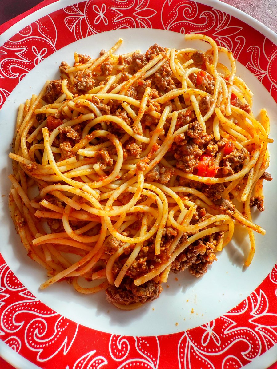 Spaghetti for dinner tonight! 😋 #twittersupperclub