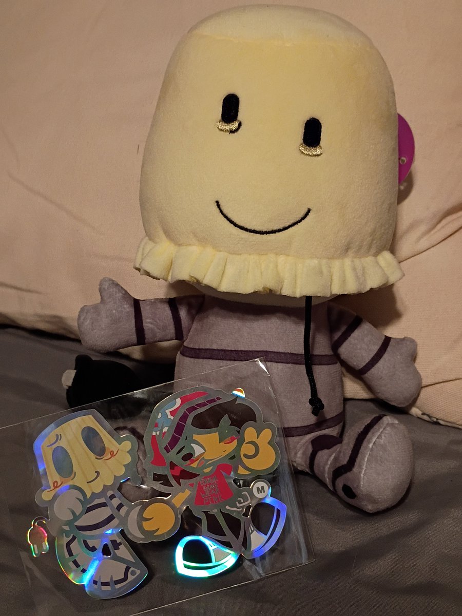 I'm so joyous rn, pure whimsy and happiness in my heart at seeing this stupid fucking lamp