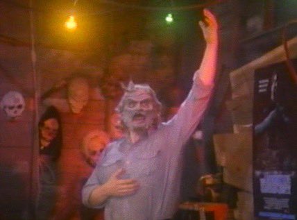 faceonyourface's tweet image. #61DaysOfHalloween 𝔻𝕒𝕪 𝟚𝟚 🎃
Hauntedween (1991) 🏚️

Favourite film in Vinegar Syndrome’s Homegrown Horrors Vol. 3! But what exactly is a Haunted Ween? 
#Hauntedween #Halloween #MutantFam